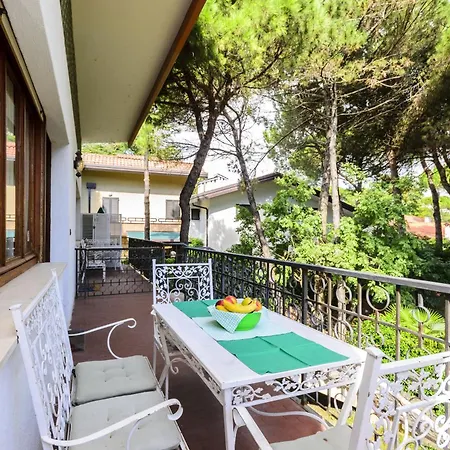 Villa Alba Lignano Sabbiadoro Exterior photo
